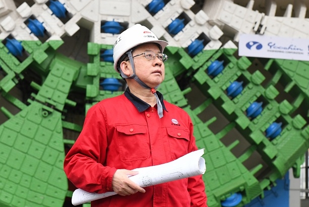 全国人大代表 中国铁建重工集团董事长刘飞香_副本.jpg