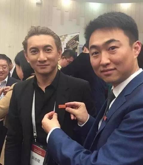 吴奇隆发家史：从摆地摊到如今亿万身家