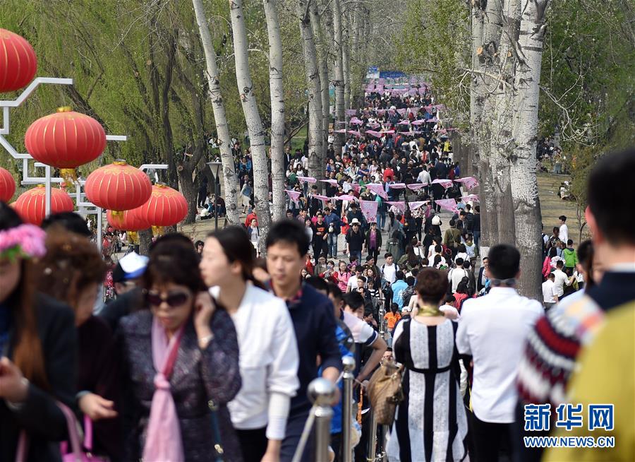 （服务）（2）北京清明小长假接待游客同比增长12.3%