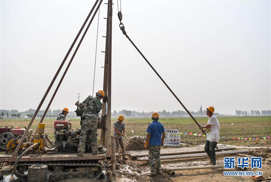 (新华全媒头条·图文互动)(12)前进,向着伟大复兴的中国梦!——写在党的十九大召开之际